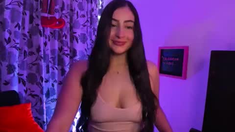 Elaia online show from November 27, 2025, 5:20 am