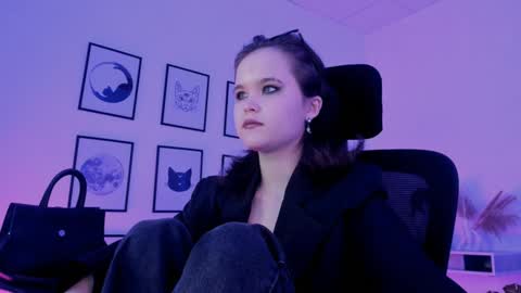 Your sweet girl online show from December 17, 2024, 11:05 pm