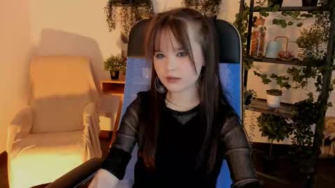 Snapshot of elainebeness chatting on February 15, 2026, 4:25 pm Your sweet girl online show from February 15, 2026, 4:25 pm