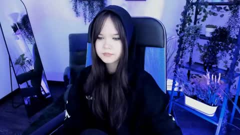 Snapshot of elainebeness chatting on April 25, 2026, 7:33 pm Your sweet girl online show from April 25, 2026, 7:33 pm