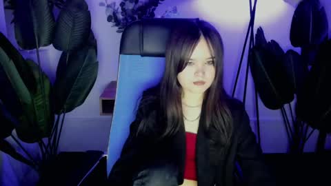 Snapshot of elainebeness chatting on May 8, 2026, 7:52 pm Your sweet girl online show from May 8, 2026, 7:52 pm