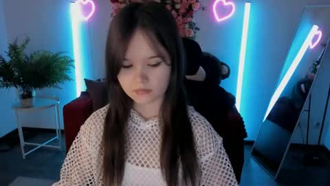 Snapshot of elainebeness chatting on May 10, 2026, 8:25 pm Your sweet girl online show from May 10, 2026, 8:25 pm