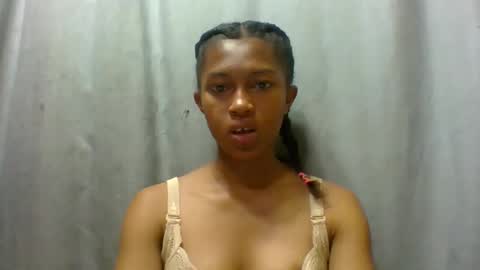 elaliealdy online show from September 9, 2025, 8:14 am