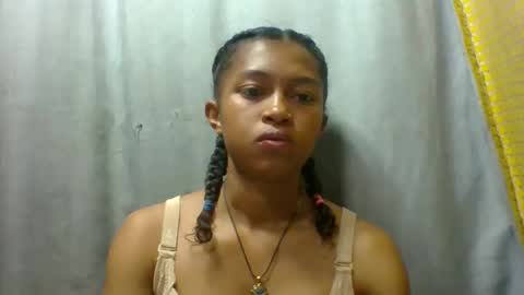 elaliealdy online show from September 24, 2025, 5:33 am