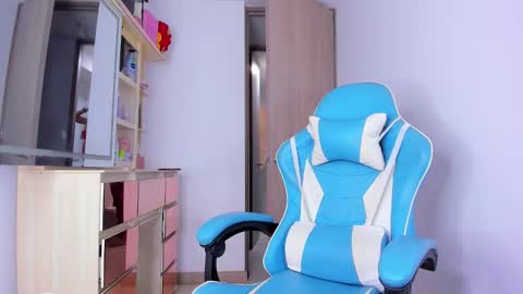 elalux777 online show from October 2, 2025, 12:50 am