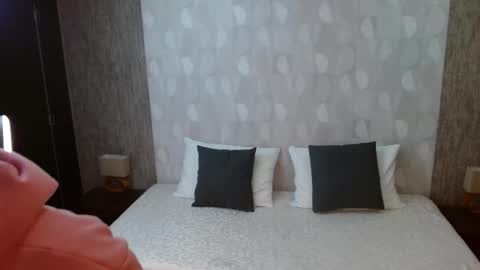 elamurray online show from December 2, 2025, 11:15 am