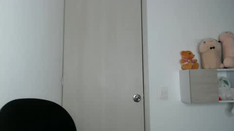 elandor online show from October 19, 2025, 11:33 am