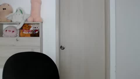 elandor online show from November 26, 2025, 7:15 pm