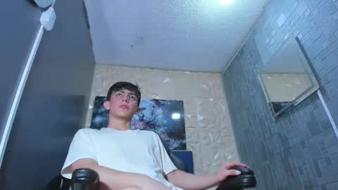 Snapshot of elangiraldo chatting on April 28, 2026, 11:21 pm Elan Giralon online show from April 28, 2026, 11:21 pm