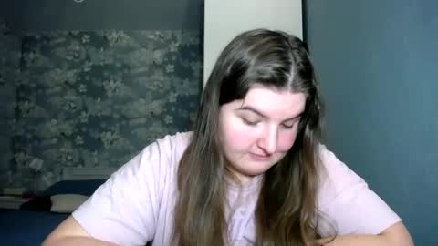 Elanis online show from December 15, 2024, 1:00 pm