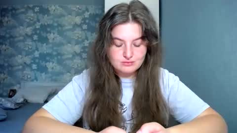Snapshot of elanis_blair chatting on May 15, 2026, 12:01 pm Elanis online show from May 15, 2026, 12:01 pm