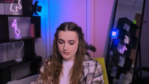 elara_doll online show from December 5, 2025, 7:10 pm