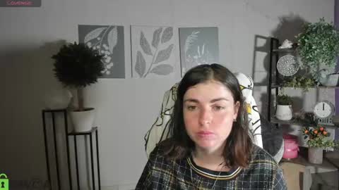 Snapshot of elara_starfall chatting on July 8, 2026, 5:01 am Marta online show from July 8, 2026, 5:01 am