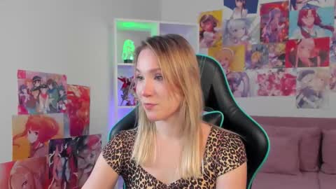 elaravoltage online show from March 18, 2026, 5:16 pm