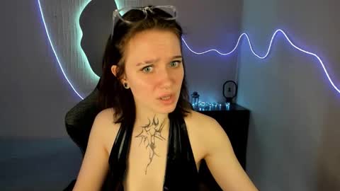 elastikiss online show from March 12, 2026, 5:24 am