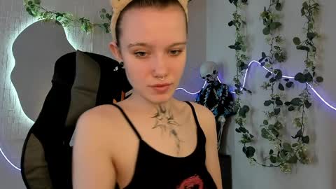 elastikiss online show from April 11, 2026, 8:18 am