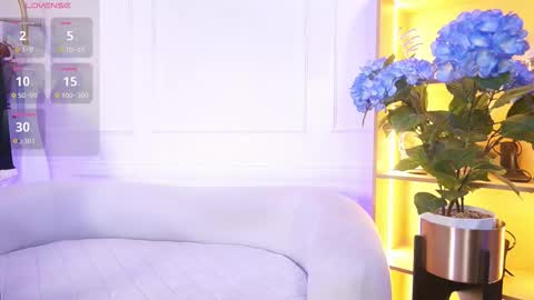 Elasummeer online show from December 5, 2025, 11:52 am