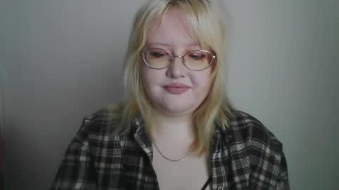elayne_sweet online show from March 13, 2026, 8:10 am