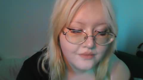 elayne_sweet online show from April 1, 2026, 1:41 pm