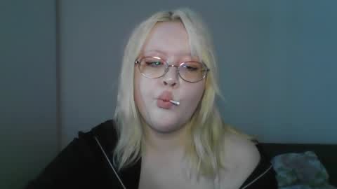 elayne_sweet online show from April 11, 2026, 8:07 am