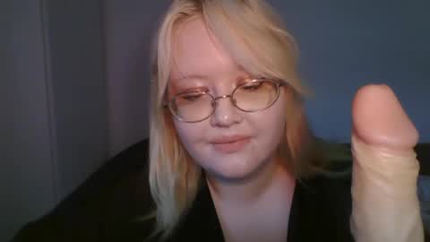 elayne_sweet online show from April 21, 2026, 6:20 am