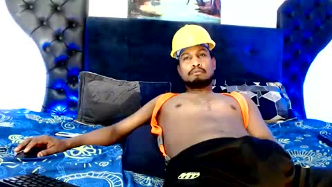 elcaballeroblack online show from May 29, 2026, 2:09 am