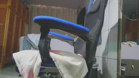 Snapshot of elcimar53 chatting on March 15, 2026, 3:18 pm Elcimar online show from March 15, 2026, 3:18 pm