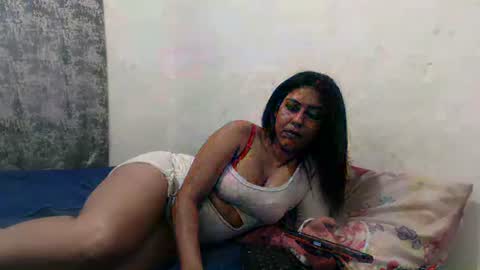 Snapshot of electra137 chatting on May 16, 2026, 11:09 am Isabella online show from May 16, 2026, 11:09 am