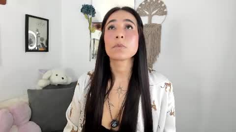 Snapshot of electra_hunt chatting on July 15, 2026, 2:39 am Electra- Please help me reach 100 likes online show from July 15, 2026, 2:39 am