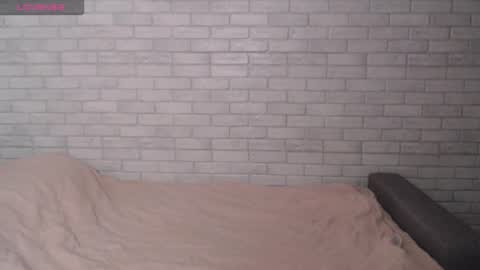 Snapshot of electric_smile chatting on December 16, 2025, 7:02 am Alex online show from December 16, 2025, 7:02 am