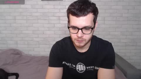 Snapshot of electric_smile chatting on February 16, 2026, 8:10 am Alex online show from February 16, 2026, 8:10 am