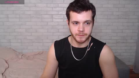 Snapshot of electric_smile chatting on February 28, 2026, 5:58 pm Alex online show from February 28, 2026, 5:58 pm