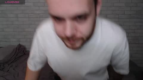 Snapshot of electric_smile chatting on March 11, 2026, 5:19 pm Alex online show from March 11, 2026, 5:19 pm