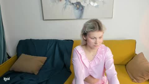 Mona online show from December 4, 2025, 6:44 am