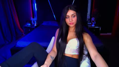 Snapshot of elegant_mysterious chatting on September 14, 2025, 2:44 am elegant_mysterious online show from September 14, 2025, 2:44 am