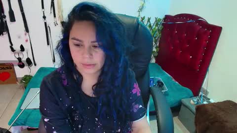 elektra online show from November 25, 2025, 12:16 pm