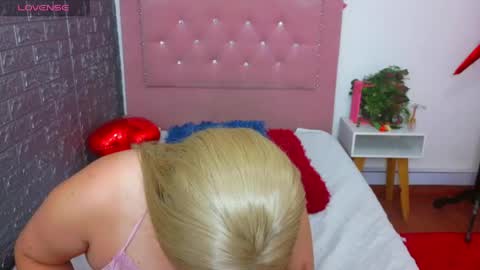 Snapshot of elektra_doll chatting on May 26, 2026, 5:20 pm elektra_doll online show from May 26, 2026, 5:20 pm