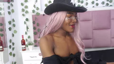 Snapshot of elektraqueen1 chatting on May 29, 2026, 7:34 pm LUISA online show from May 29, 2026, 7:34 pm