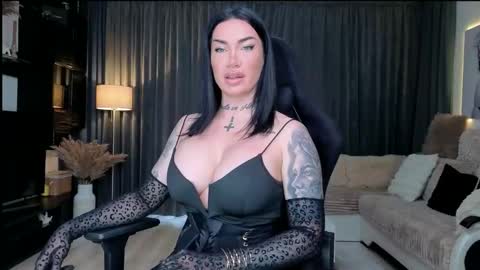 ElektraSheDemon online show from April 17, 2026, 7:22 am