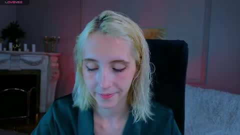 Elen  online show from June 25, 2026, 5:23 am