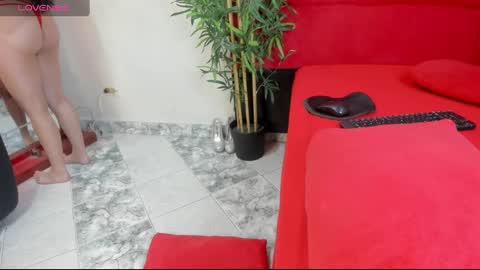 Elena  Derek online show from January 4, 2025, 7:34 pm