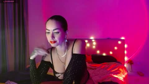 Elena online show from November 20, 2025, 3:45 pm