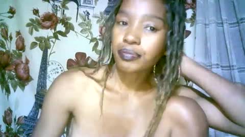 elenah013 online show from December 4, 2024, 11:52 am