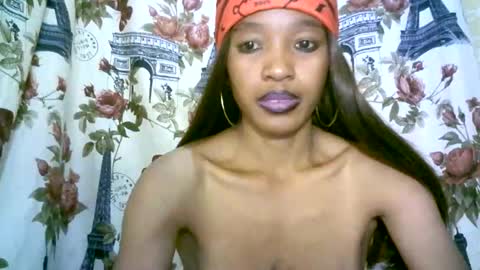 elenah013 online show from November 16, 2025, 6:30 am