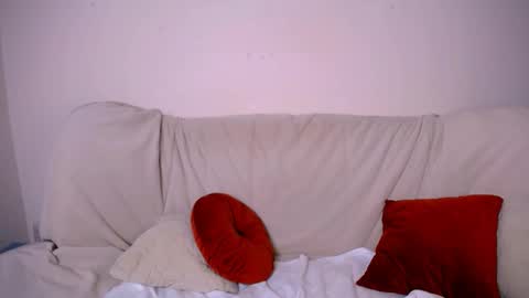 elenamonroe_ online show from February 3, 2026, 4:32 am