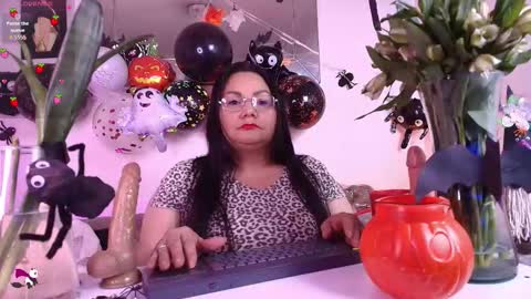 elenna_boobs_ online show from October 26, 2025, 6:08 am