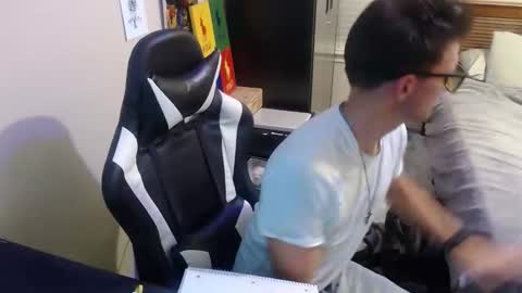 Walker online show from September 15, 2025, 1:16 am