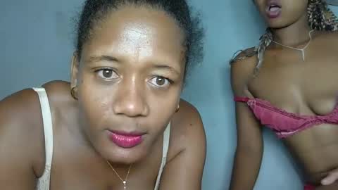 elia011 online show from January 24, 2025, 3:11 am