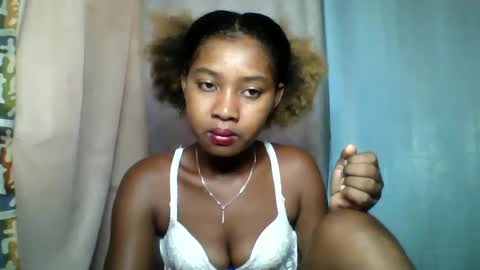 elia011 online show from January 31, 2025, 5:40 am