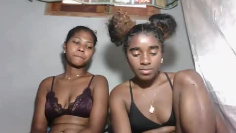 elia011 online show from November 2, 2025, 9:00 am